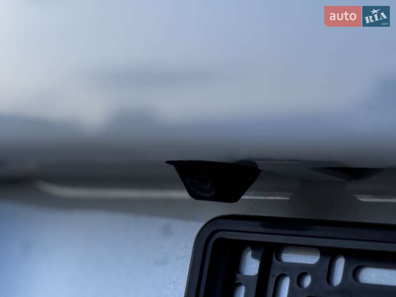 Внедорожник / Кроссовер Mitsubishi Outlander 2015 в Дрогобыче