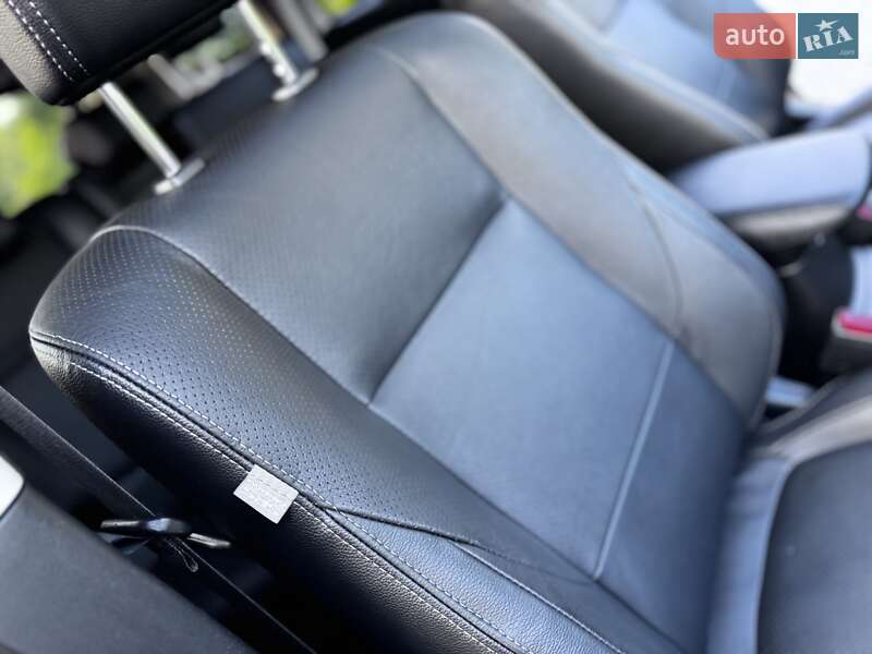 Внедорожник / Кроссовер Mitsubishi Outlander 2015 в Дрогобыче