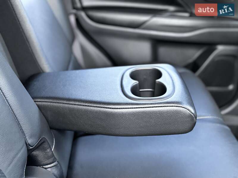 Внедорожник / Кроссовер Mitsubishi Outlander 2015 в Дрогобыче