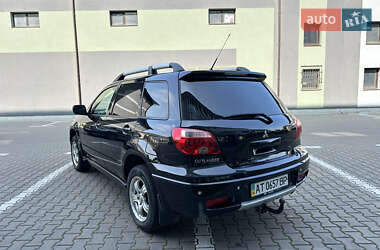 Внедорожник / Кроссовер Mitsubishi Outlander 2007 в 
