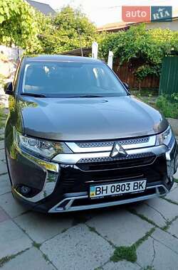 Позашляховик / Кросовер Mitsubishi Outlander 2021 в Одесі