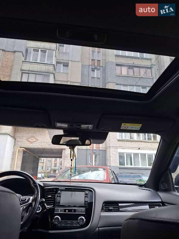 Внедорожник / Кроссовер Mitsubishi Outlander 2019 в Шептицькому