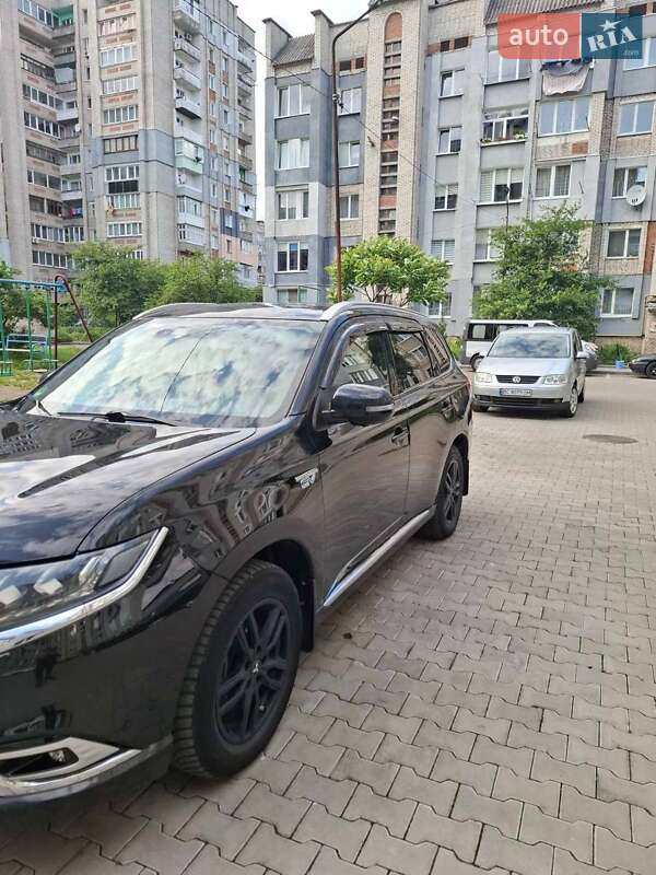 Внедорожник / Кроссовер Mitsubishi Outlander 2019 в Шептицькому