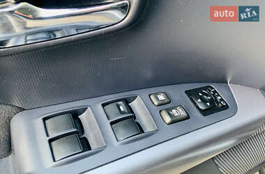Внедорожник / Кроссовер Mitsubishi Outlander 2007 в 