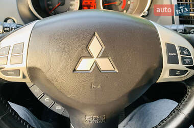 Внедорожник / Кроссовер Mitsubishi Outlander 2007 в 