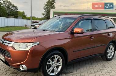 Внедорожник / Кроссовер Mitsubishi Outlander 2014 в Житомире