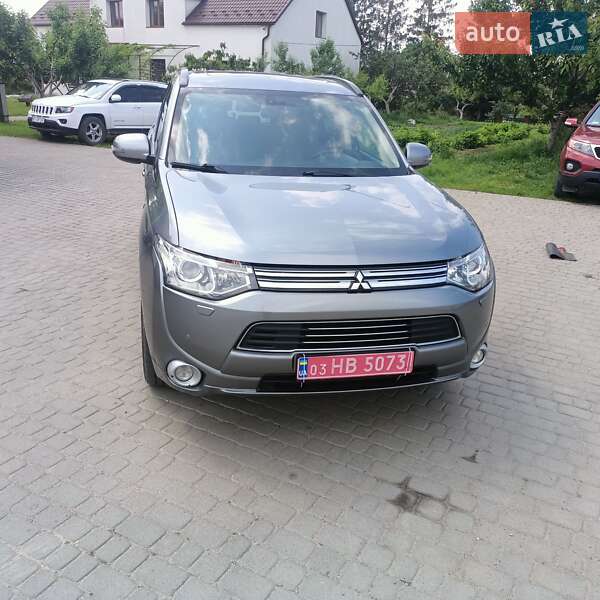 Mitsubishi Outlander 2013