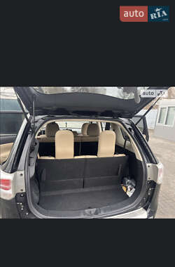 Внедорожник / Кроссовер Mitsubishi Outlander 2013 в 