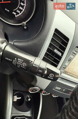 Внедорожник / Кроссовер Mitsubishi Outlander 2012 в 