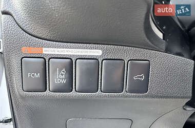 Внедорожник / Кроссовер Mitsubishi Outlander 2013 в 