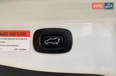Внедорожник / Кроссовер Mitsubishi Outlander 2013 в 
