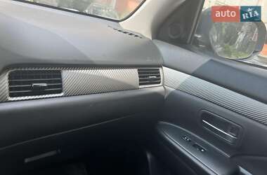 Позашляховик / Кросовер Mitsubishi Outlander 2017 в Тернополі