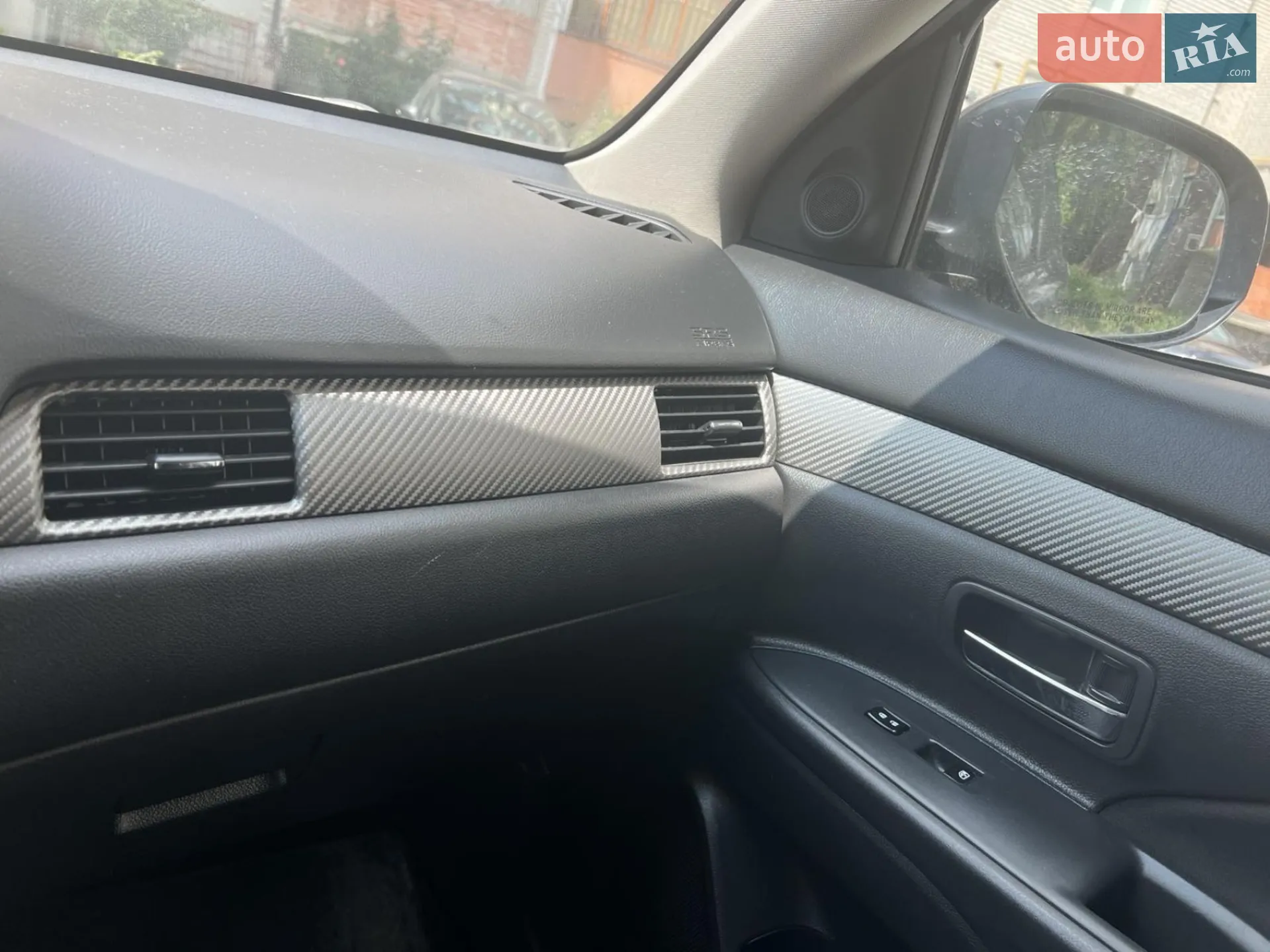 2017 Mitsubishi Outlander - мініатюра 8