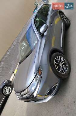 Позашляховик / Кросовер Mitsubishi Outlander 2017 в Тернополі