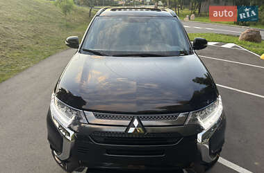 Позашляховик / Кросовер Mitsubishi Outlander 2021 в Києві