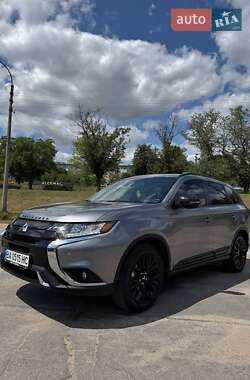 Позашляховик / Кросовер Mitsubishi Outlander 2018 в Кропивницькому