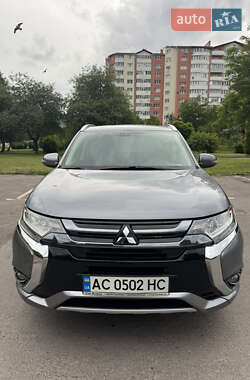 Позашляховик / Кросовер Mitsubishi Outlander 2018 в Рівному