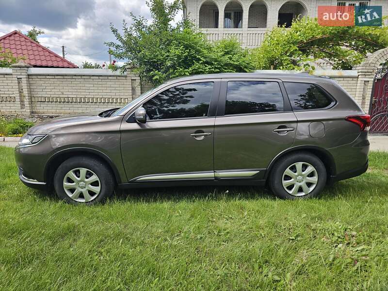 Позашляховик / Кросовер Mitsubishi Outlander 2021 в Білій Церкві
