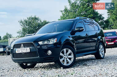 Позашляховик / Кросовер Mitsubishi Outlander 2010 в Харкові