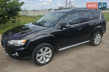 Внедорожник / Кроссовер Mitsubishi Outlander 2012 в Житомире