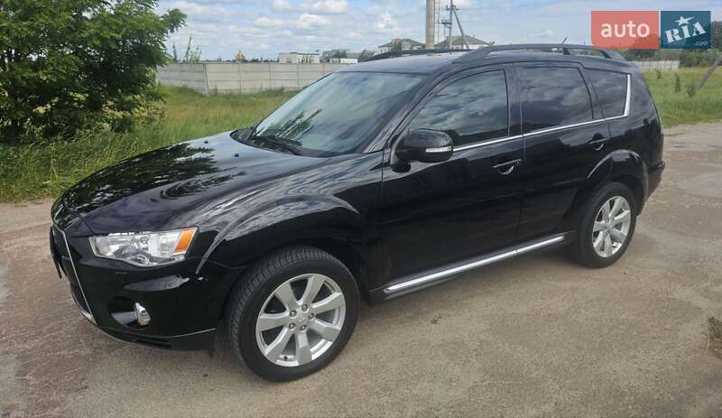 Mitsubishi Outlander 2012