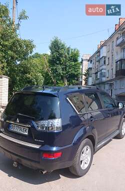 Внедорожник / Кроссовер Mitsubishi Outlander 2010 в 