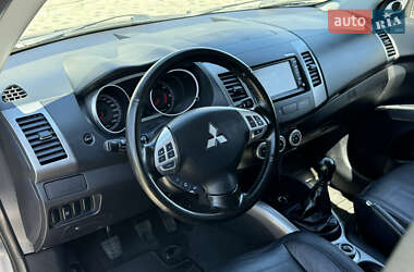 Внедорожник / Кроссовер Mitsubishi Outlander 2008 в 