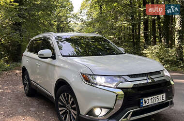 Внедорожник / Кроссовер Mitsubishi Outlander 2020 в Мукачево