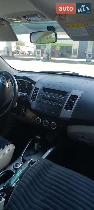 Позашляховик / Кросовер Mitsubishi Outlander 2007 в Чернівцях