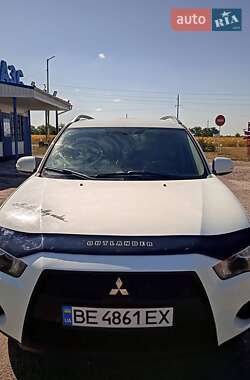 Внедорожник / Кроссовер Mitsubishi Outlander 2010 в Николаеве
