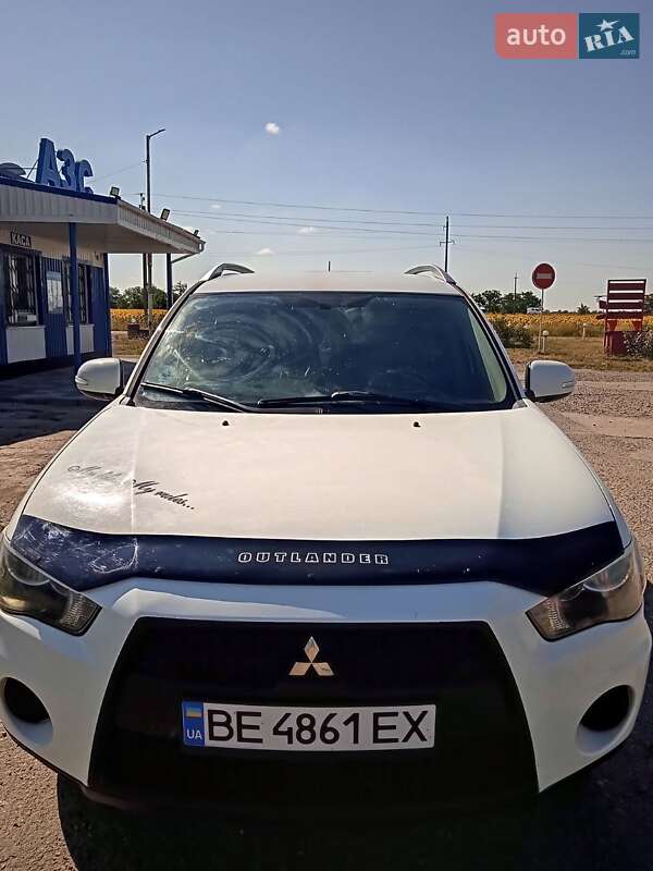 Mitsubishi Outlander 2010