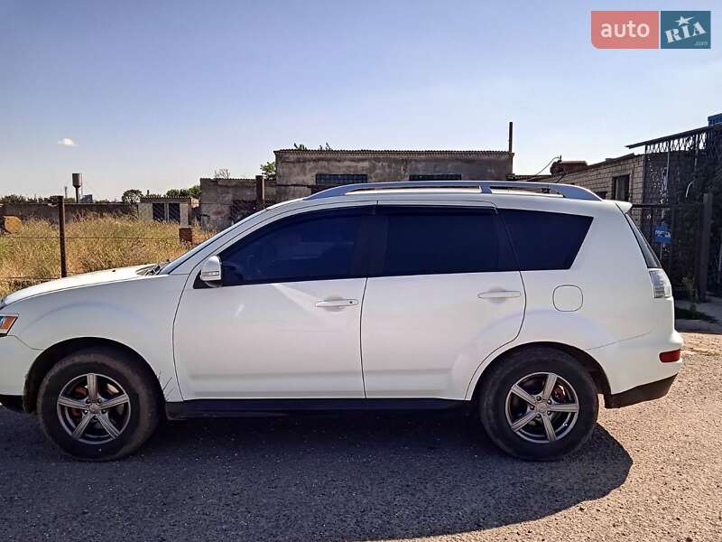 Позашляховик / Кросовер Mitsubishi Outlander 2010 в Миколаєві