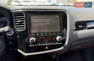 Внедорожник / Кроссовер Mitsubishi Outlander 2020 в 