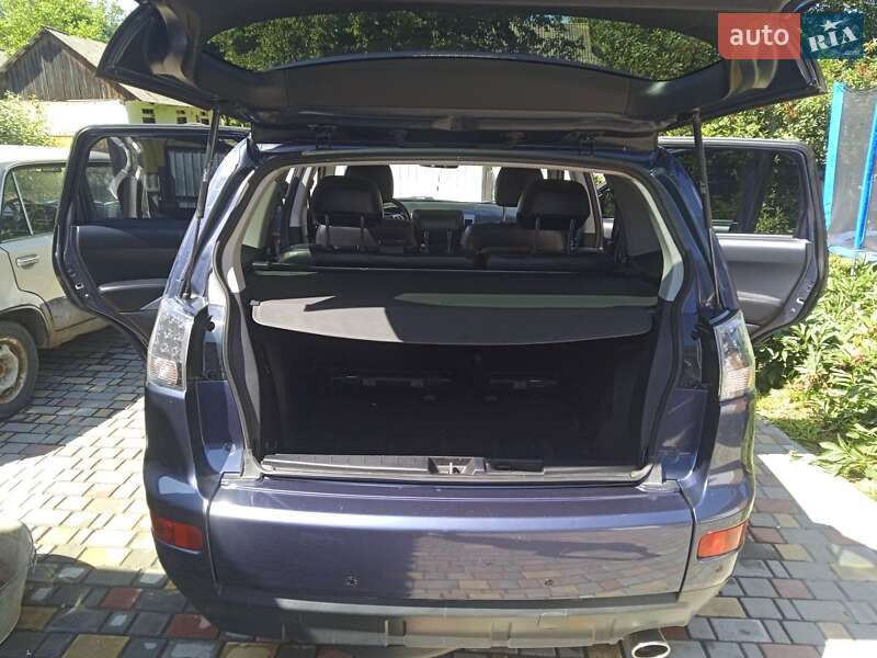 Позашляховик / Кросовер Mitsubishi Outlander 2009 в Літині