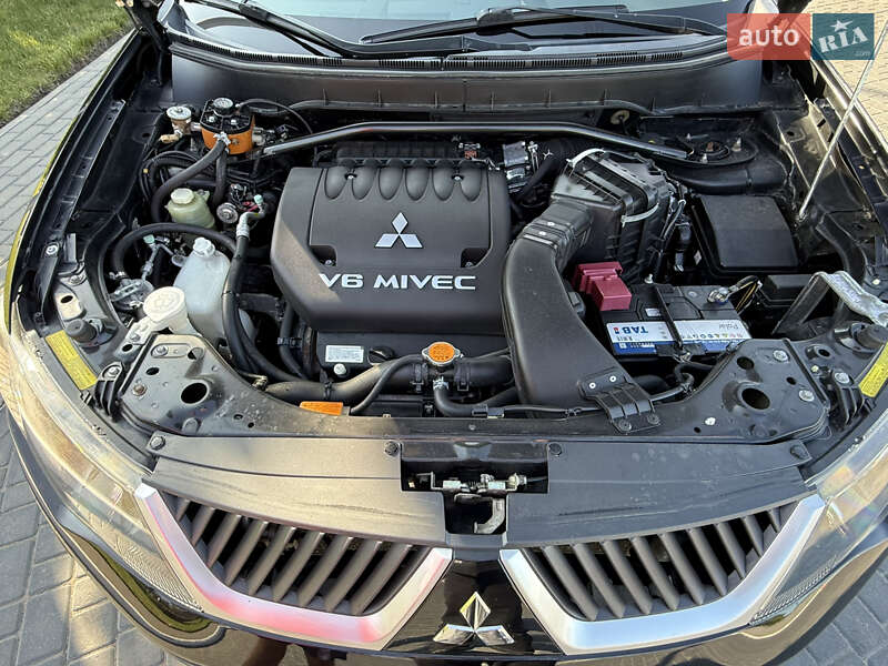 Позашляховик / Кросовер Mitsubishi Outlander 2008 в Одесі