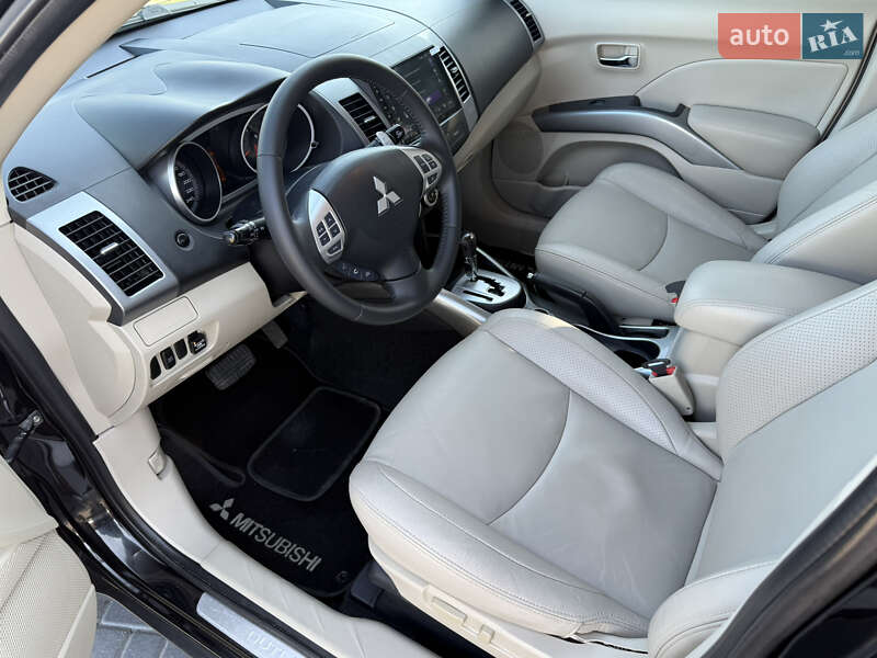 Позашляховик / Кросовер Mitsubishi Outlander 2008 в Одесі