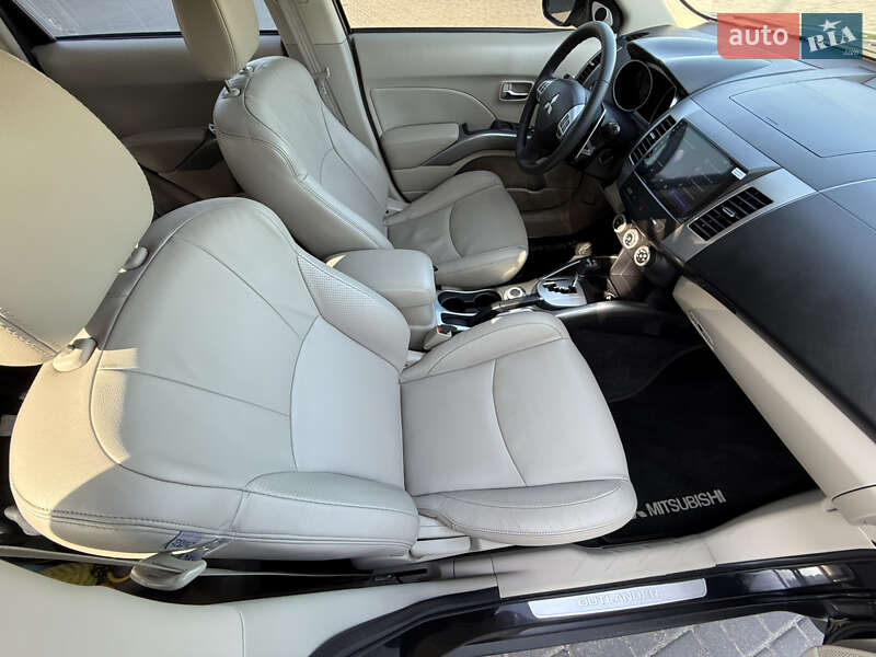 Позашляховик / Кросовер Mitsubishi Outlander 2008 в Одесі
