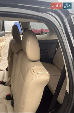 Внедорожник / Кроссовер Mitsubishi Outlander 2013 в 