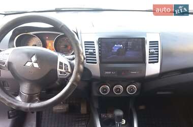 Внедорожник / Кроссовер Mitsubishi Outlander 2008 в 