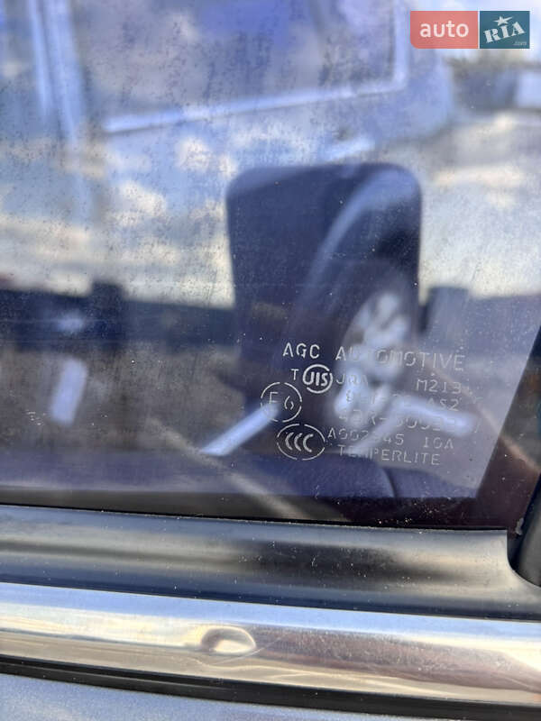 Позашляховик / Кросовер Mitsubishi Outlander 2011 в Києві