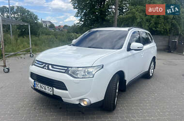 Внедорожник / Кроссовер Mitsubishi Outlander 2012 в Львове