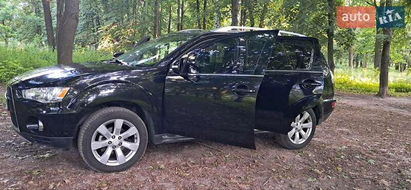 Внедорожник / Кроссовер Mitsubishi Outlander 2010 в Боярке
