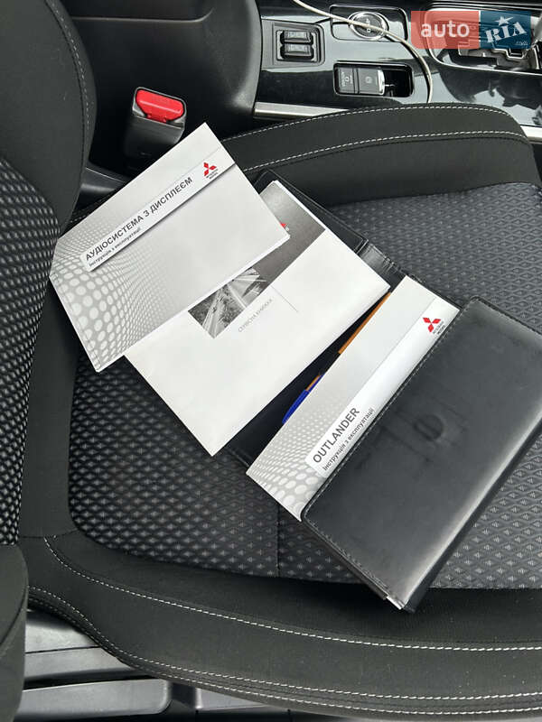 Позашляховик / Кросовер Mitsubishi Outlander 2017 в Дніпрі