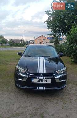 Внедорожник / Кроссовер Mitsubishi Outlander 2018 в 