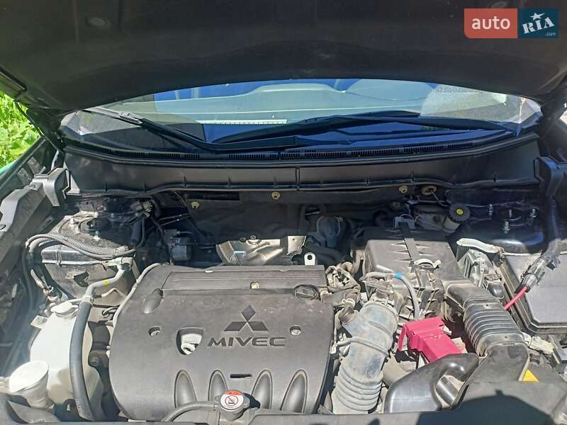 Позашляховик / Кросовер Mitsubishi Outlander 2018 в Києві фото 12 Позашляховик / Кросовер Mitsubishi Outlander 2018 в Києві