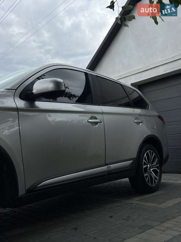 Внедорожник / Кроссовер Mitsubishi Outlander 2018 в Золотоноше