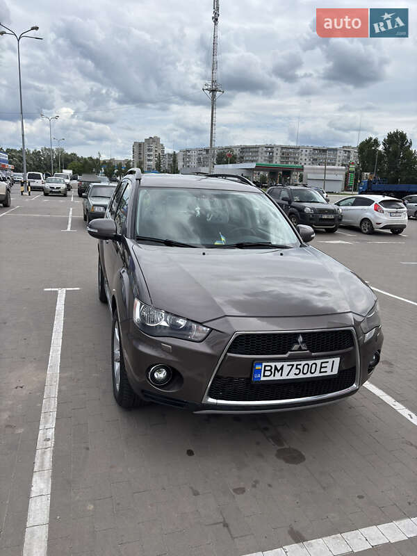 Внедорожник / Кроссовер Mitsubishi Outlander 2011 в Сумах