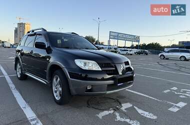 Внедорожник / Кроссовер Mitsubishi Outlander 2006 в Киеве