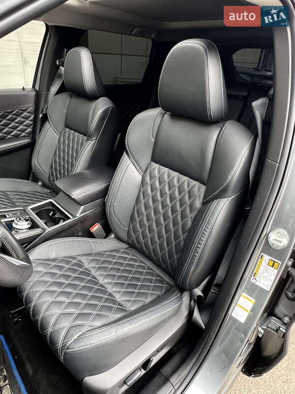 Внедорожник / Кроссовер Mitsubishi Outlander 2023 в Одессе фото 23 Внедорожник / Кроссовер Mitsubishi Outlander 2023 в Одессе