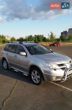 Позашляховик / Кросовер Mitsubishi Outlander 2006 в Києві